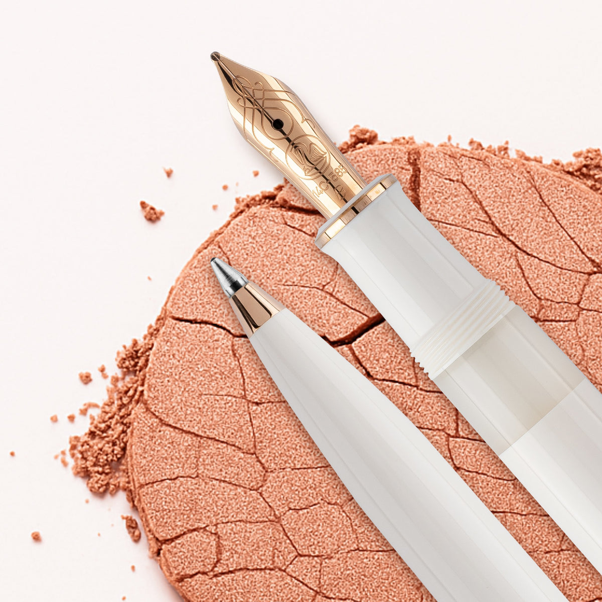 Pelikan Souveran M600 Special Edition Fountain Pen White Rose Gold